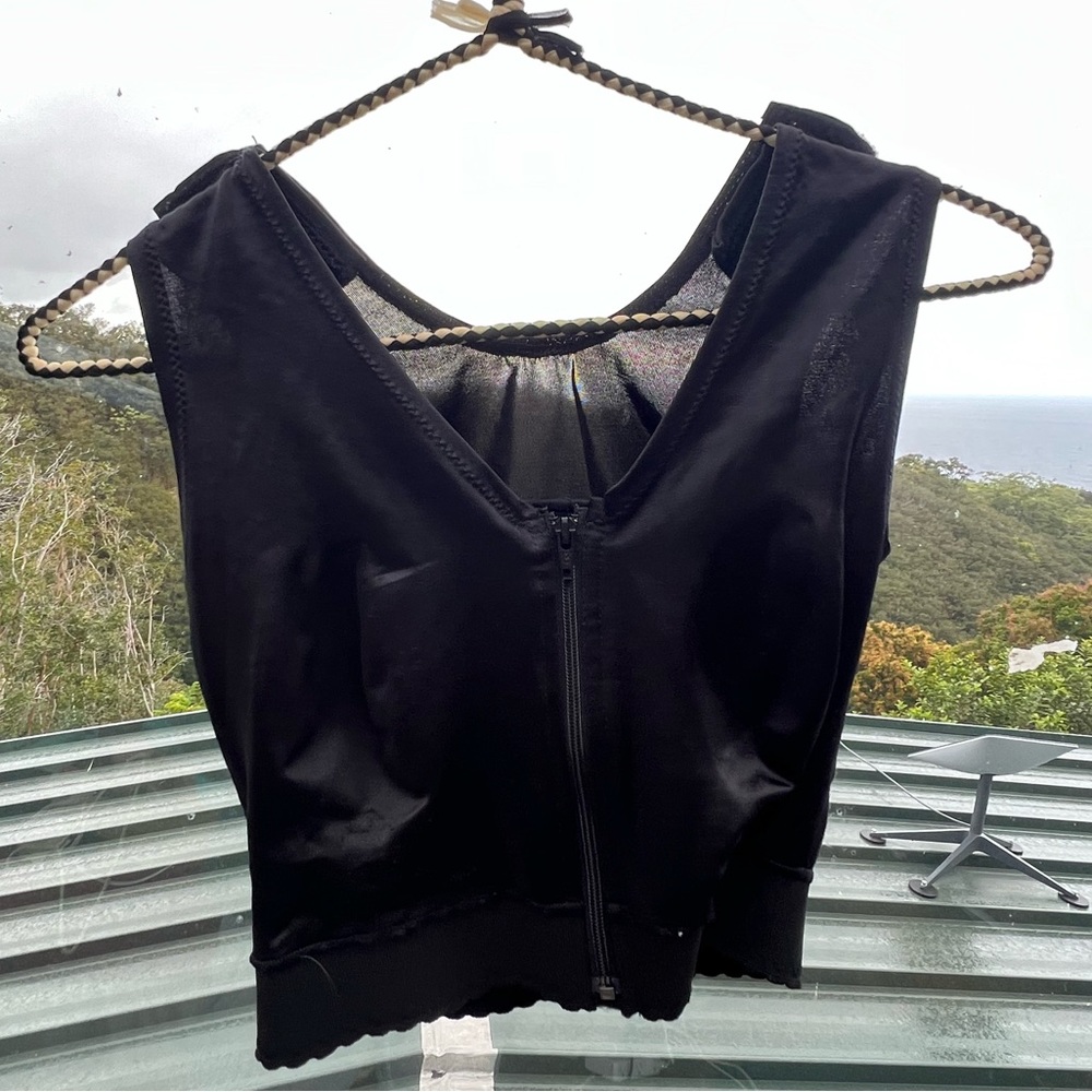 Zippered Bra Without Cups